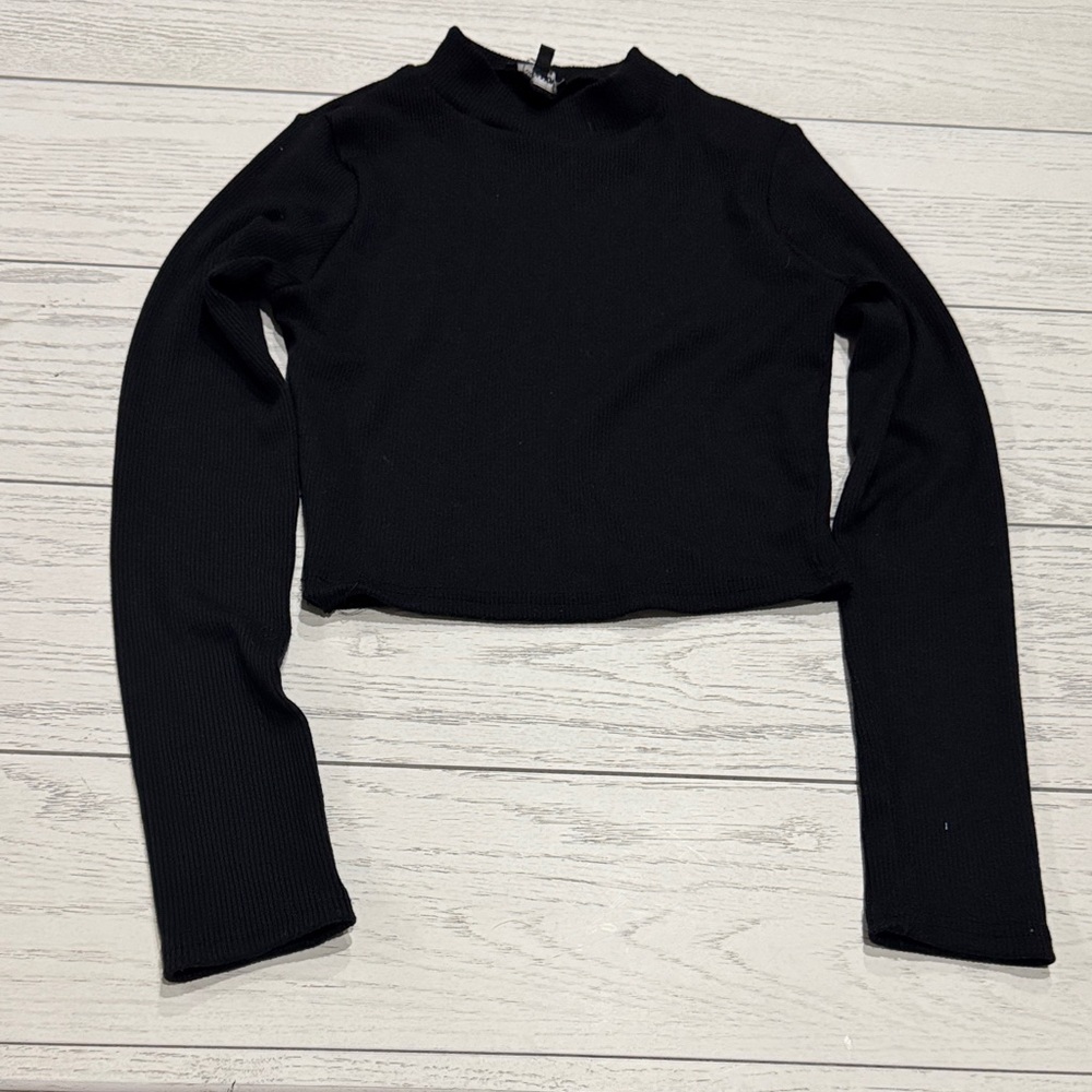 Fashion Nova Black Ribbed Crop Top